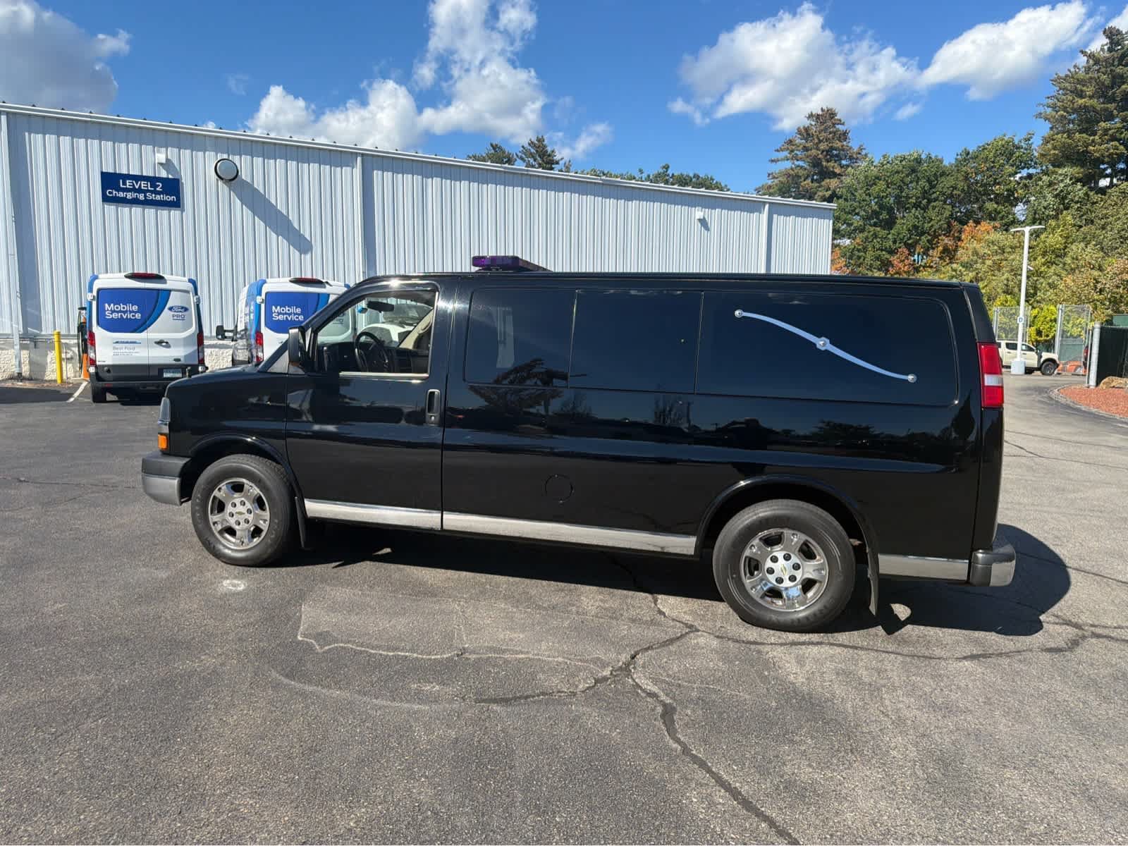 Used 2014 Chevrolet Express 1500 AWD image 1