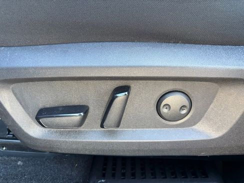 Used 2023 Nissan Rogue SV image 16