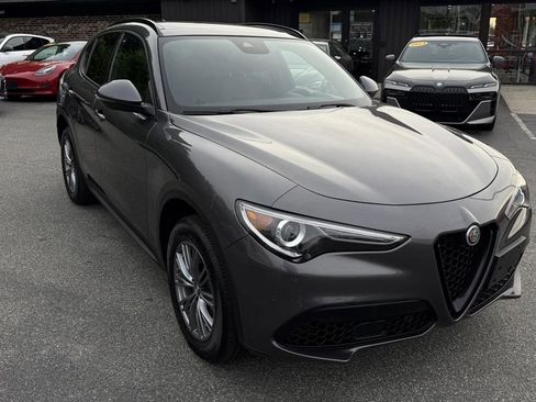 Used 2023 Alfa Romeo Stelvio Sprint AWD/4WD image 18