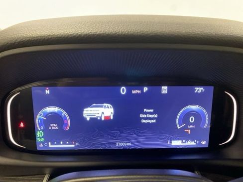 Certified 2024 Jeep Wagoneer L Series III w/ Premium Group I AWD/4WD image 13