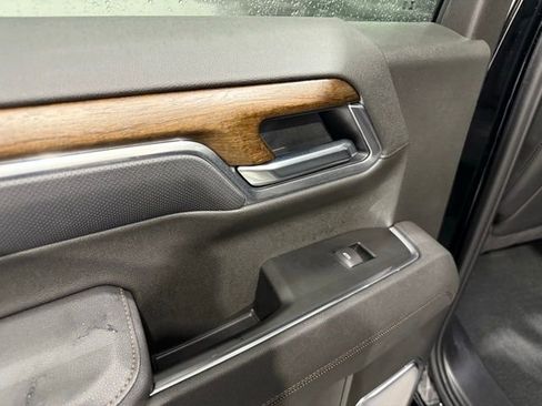 Used 2025 Chevrolet Silverado 1500 High Country w/ High Country Premium Package image 19