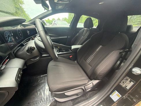 Certified 2025 Hyundai Elantra SEL FWD image 15