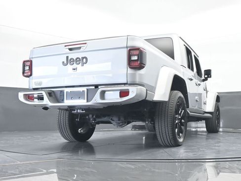 Used 2022 Jeep Gladiator Overland image 63