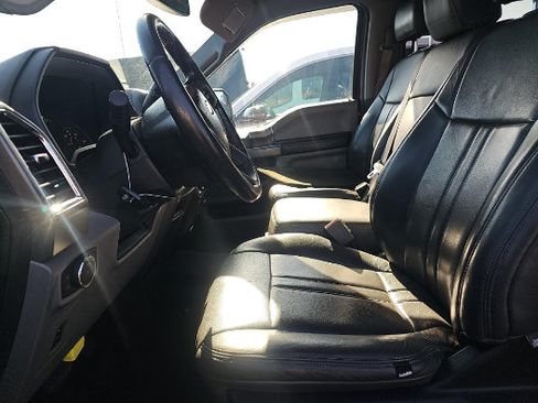 Used 2016 Ford F150 XLT w/ Equipment Group 302A Luxury AWD/4WD image 4