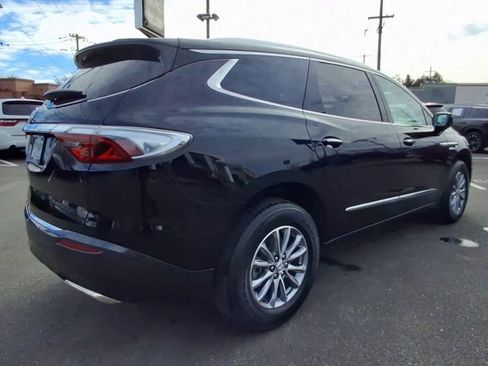 Certified 2023 Buick Enclave Essence image 2