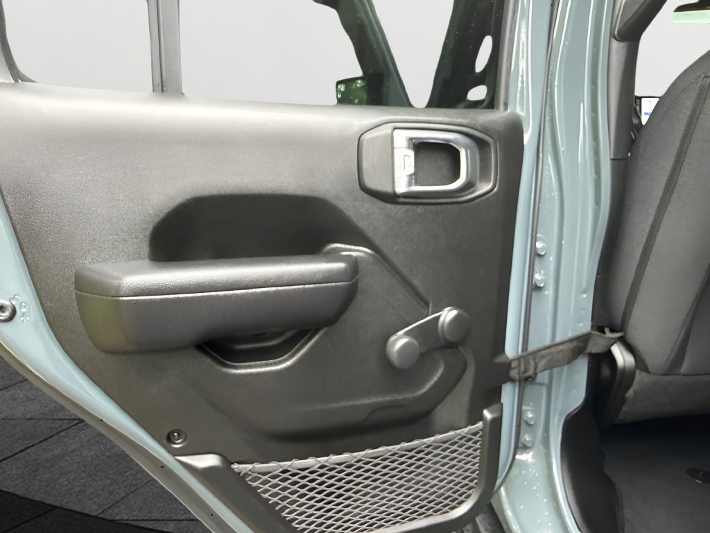 Used 2024 Jeep Wrangler Unlimited Sport AWD/4WD image 30