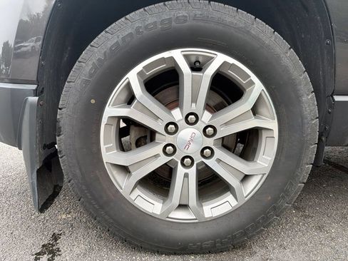 Used 2015 GMC Acadia SLT w/ Technology Package AWD/4WD image 26