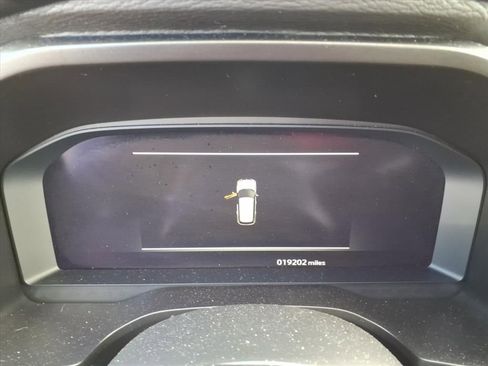 Used 2024 Mitsubishi Outlander SE image 9