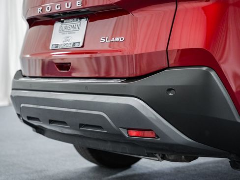 Used 2023 Nissan Rogue SL image 7