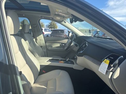 Certified 2023 Volvo XC90 B6 Plus w/ Protection Package Premier image 9