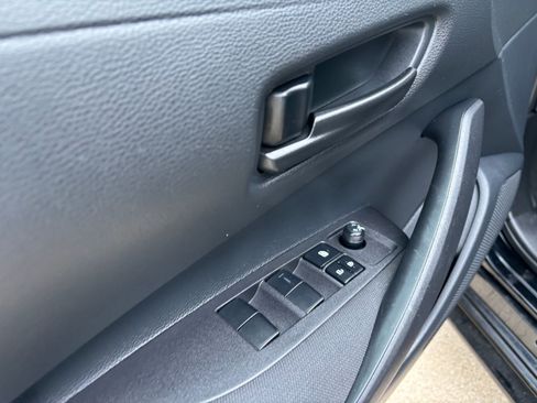 Used 2025 Toyota Corolla LE image 25