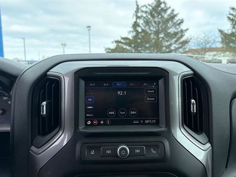 Used 2020 Chevrolet Silverado 1500 Custom w/ Custom Value Package image 12