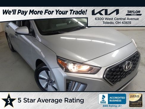 Used 2022 Hyundai Ioniq SE image 1