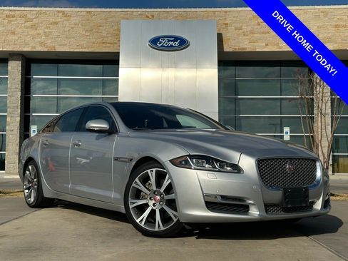 Used 2019 Jaguar XJ L Portfolio image 1