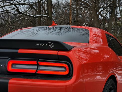 Used 2017 Dodge Challenger SRT Hellcat image 18