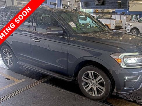 Used 2024 Ford Expedition Limited AWD/4WD image 3
