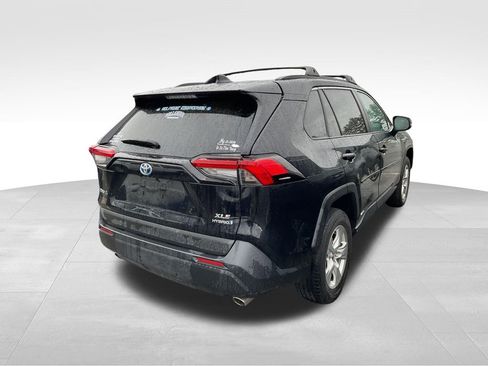 Used 2019 Toyota RAV4 XLE w/ Convenience Package image 9