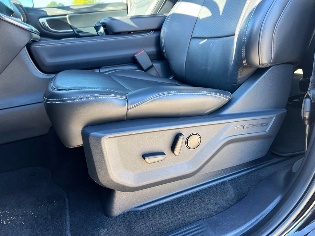 Used 2025 Ford Expedition Platinum w/ Stealth Performance Package AWD/4WD image 15