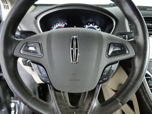 Used 2017 Lincoln MKX Reserve w/ Lincoln MKX Climate Package AWD/4WD image 21
