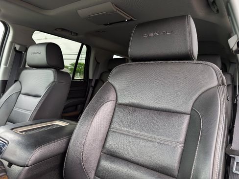 Used 2018 GMC Yukon Denali w/ Denali Ultimate Package AWD/4WD image 15