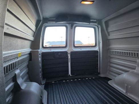 Used 2014 Chevrolet Express 1500 AWD image 5