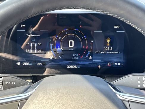 Used 2026 Chevrolet Equinox LT AWD/4WD image 12