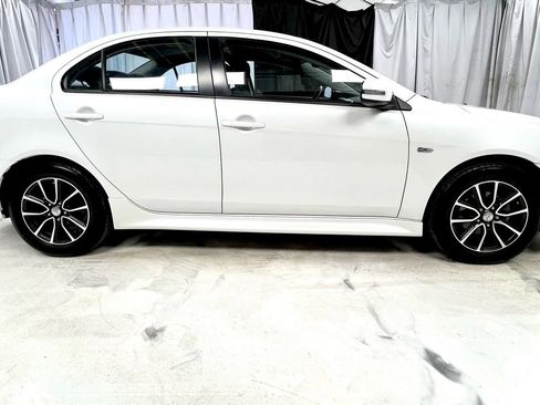 Used 2017 Mitsubishi Lancer ES image 5