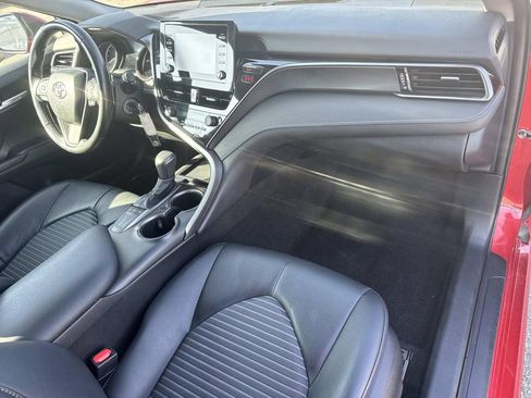 Used 2023 Toyota Camry SE image 10