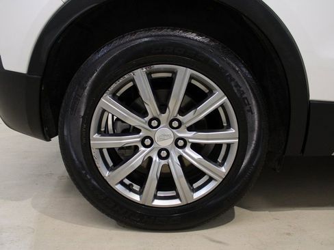 Used 2021 Cadillac XT4 Premium Luxury w/ Cold Weather Package image 9