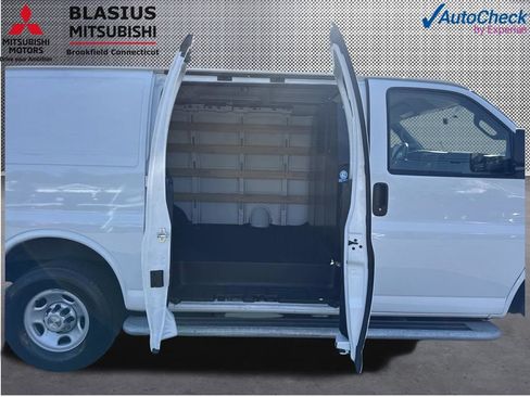 Used 2024 Chevrolet Express 2500 w/ Driver Convenience Package RWD image 35
