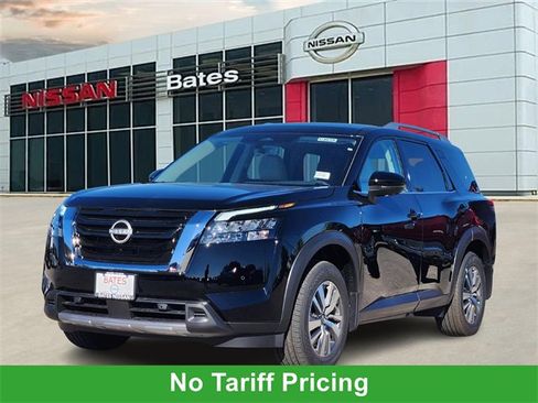Used 2025 Nissan Pathfinder SL image 2