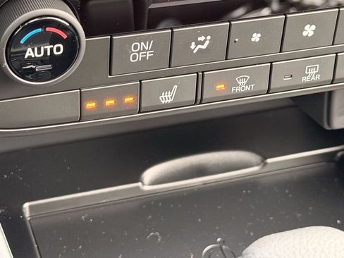 Used 2026 Subaru Outback Premium AWD/4WD image 19