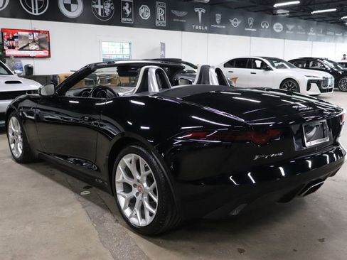 Used 2019 Jaguar F-TYPE Convertible image 6