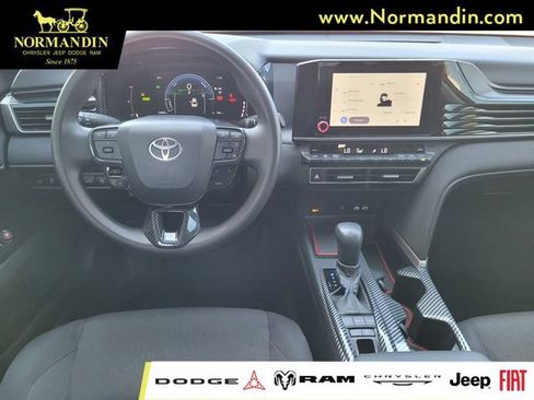 Used 2025 Toyota Camry LE FWD image 7