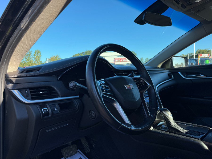 Used 2018 Cadillac XTS FWD image 14