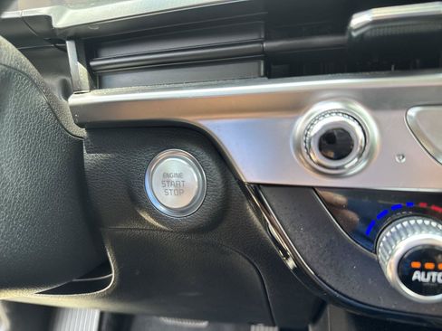 Used 2025 Kia Telluride S FWD image 21