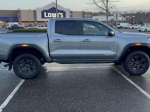 Used 2025 GMC Canyon Elevation w/ Convenience Package image 4