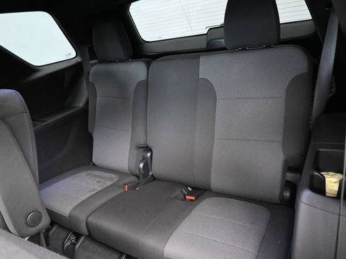 Used 2023 Chevrolet Traverse LT FWD image 33