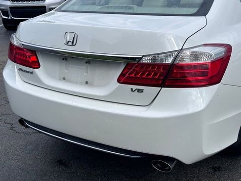 Used 2015 Honda Accord EX-L image 10