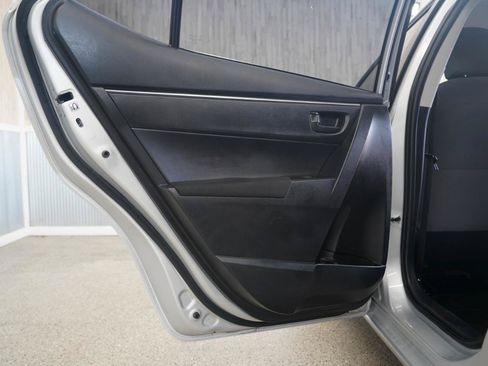 Used 2015 Toyota Corolla L FWD image 34