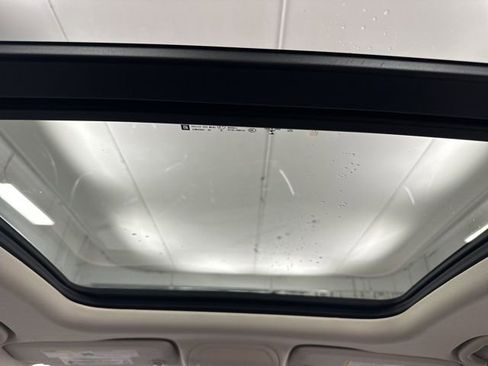 Used 2023 Buick Envision Essence w/ Sport Touring Package image 27