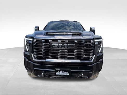 Used 2024 GMC Sierra 3500 Denali Ultimate AWD/4WD image 28