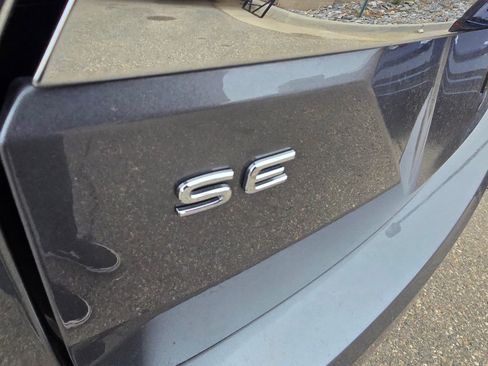 Used 2024 Volkswagen Atlas SE image 10