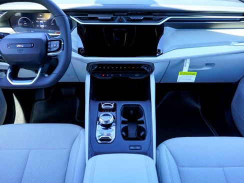 New 2026 Jeep Cherokee Laredo AWD/4WD image 22