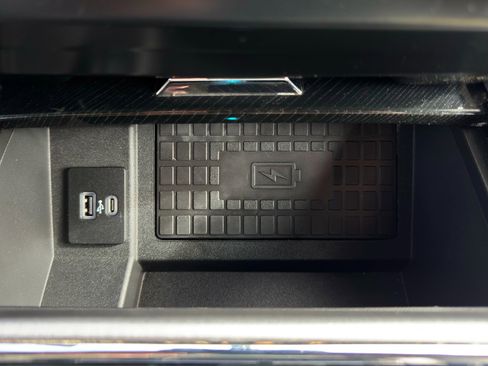 Used 2022 Ford F350 Platinum image 46