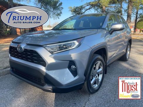 Used 2021 Toyota RAV4 XLE Premium image 1