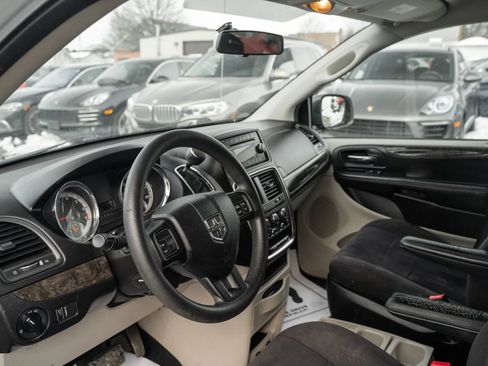 Used 2011 Dodge Grand Caravan Mainstreet w/ PWR Convenience Group image 6