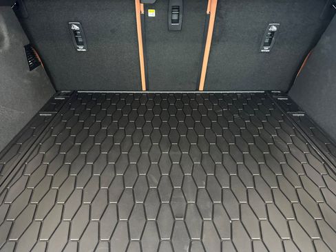 New 2026 Jaguar F-PACE R-Dynamic S image 28