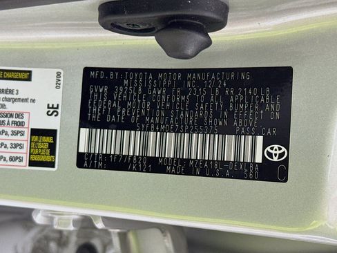 Used 2025 Toyota Corolla LE FWD image 37
