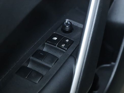 Certified 2023 Toyota Corolla Cross XLE w/ Convenience Package FWD image 16